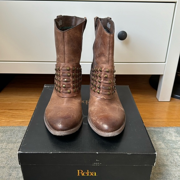 Reba Western Bootie, size 7 - Picture 2 of 6